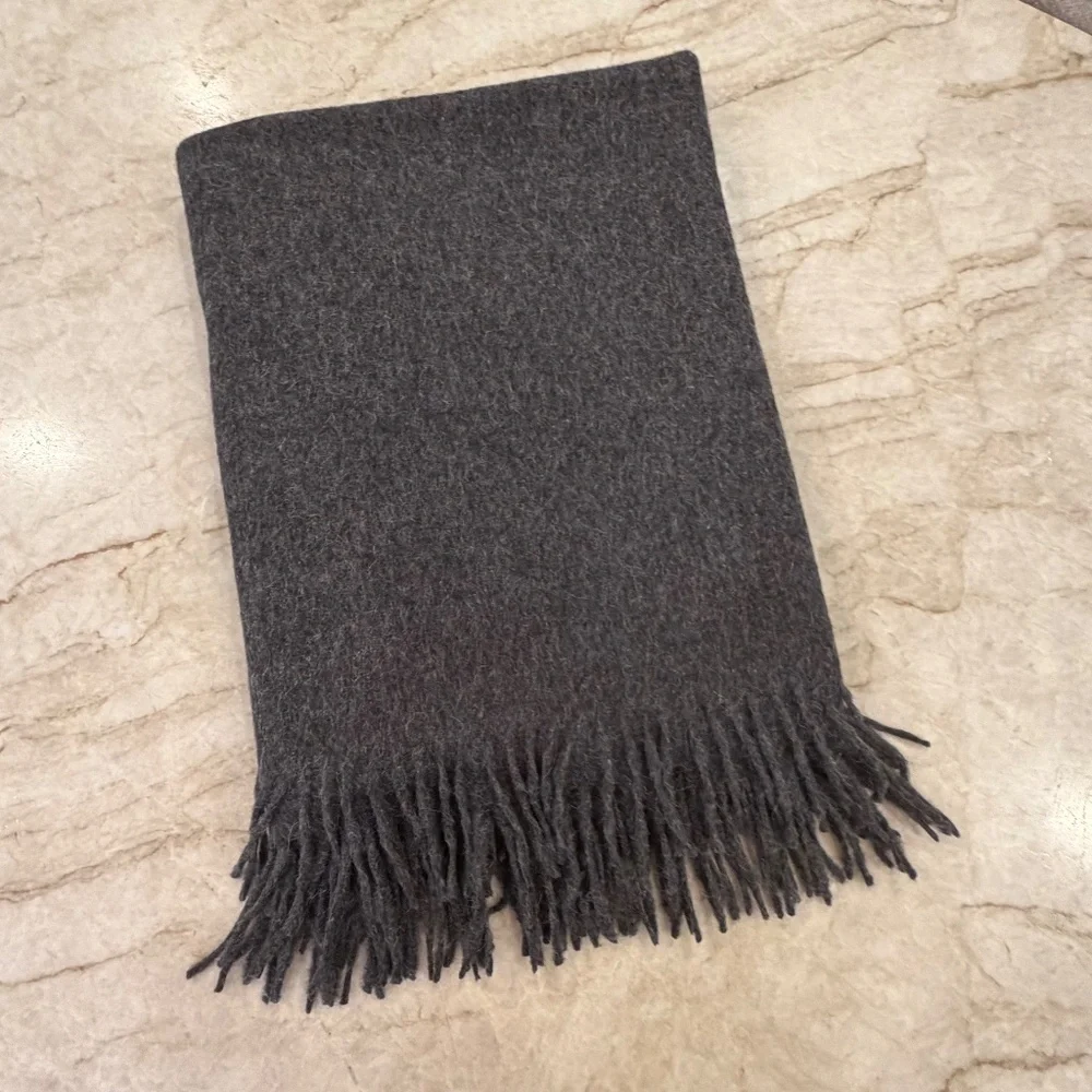 Alicia Adams Alpaca if charcoal our
